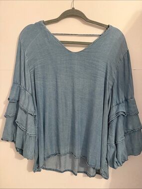 Blue light weight blouse.